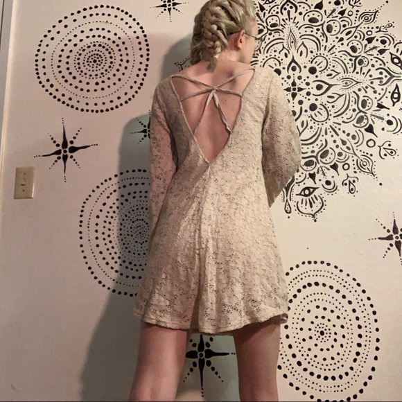 Flowy Bell Sleeve Dress - Picture 3 of 3